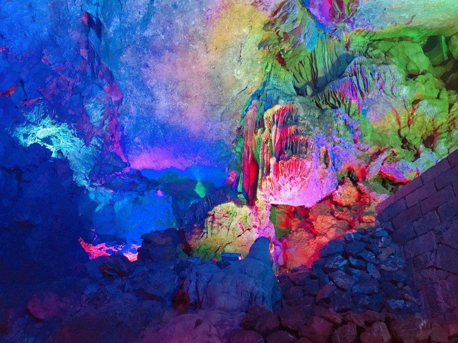 氪星晚报｜PUMA和腾讯达成合作；茅台再次联名瑞幸推出新春新品；我国5G基站总数达337.7万个